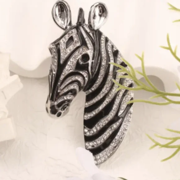 Zebra π¦ Brooch Charm New - Picture 7 of 13